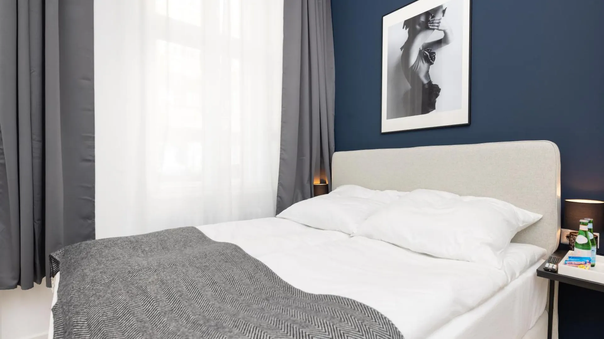 Central Nests - Modernes Apartment Mit Zwei Baedern Берлин