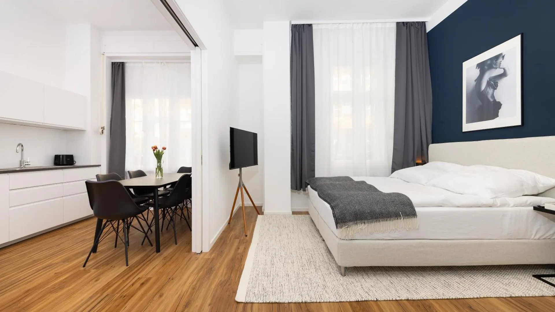 Central Nests - Modernes Apartment Mit Zwei Baedern Берлин
