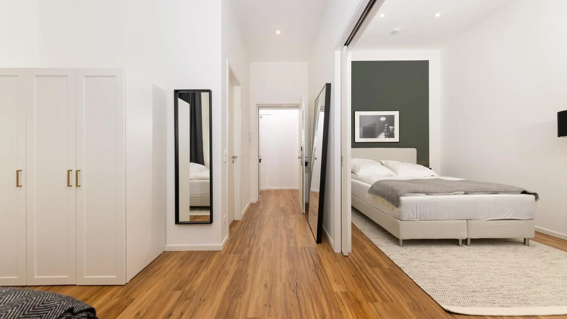 Central Nests - Modernes Apartment Mit Zwei Baedern Берлин